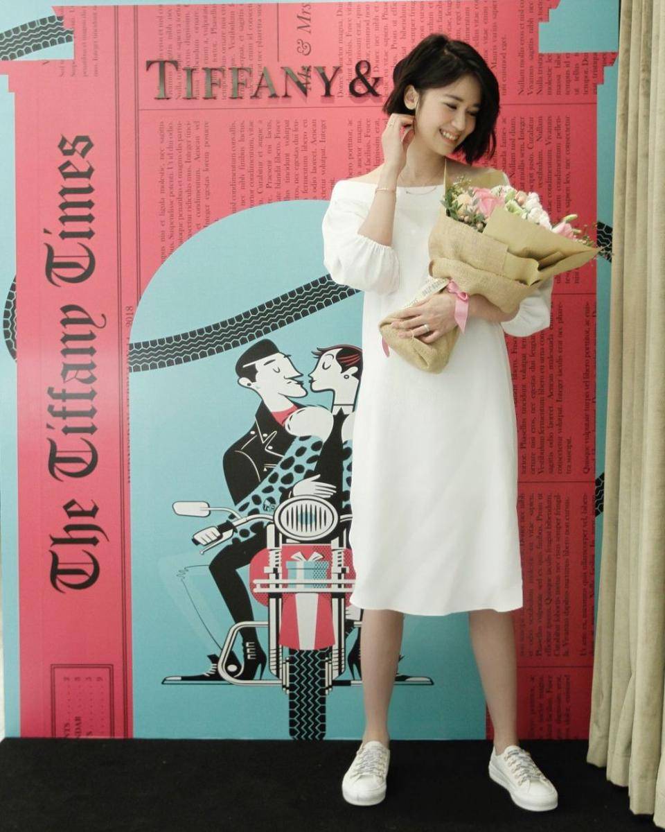 Koleksi dress Laura Basuki (instagram.com/laurabas)