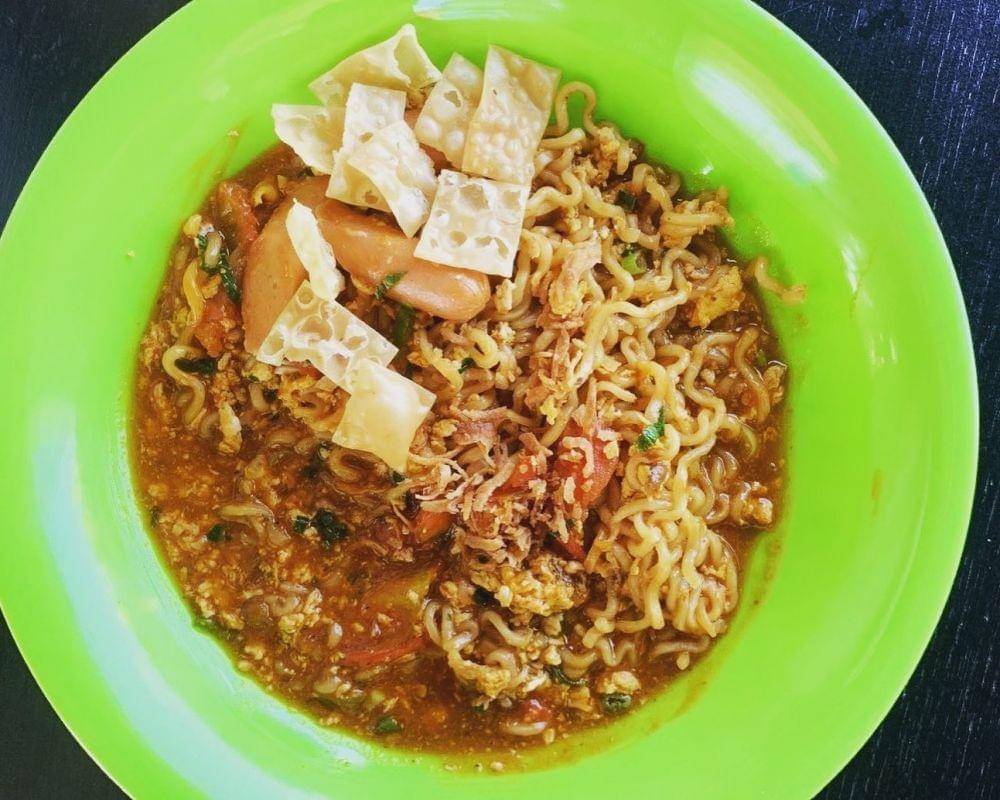 Ilustrasi mi nyemek (instagram.com/warmindo_sabiru)