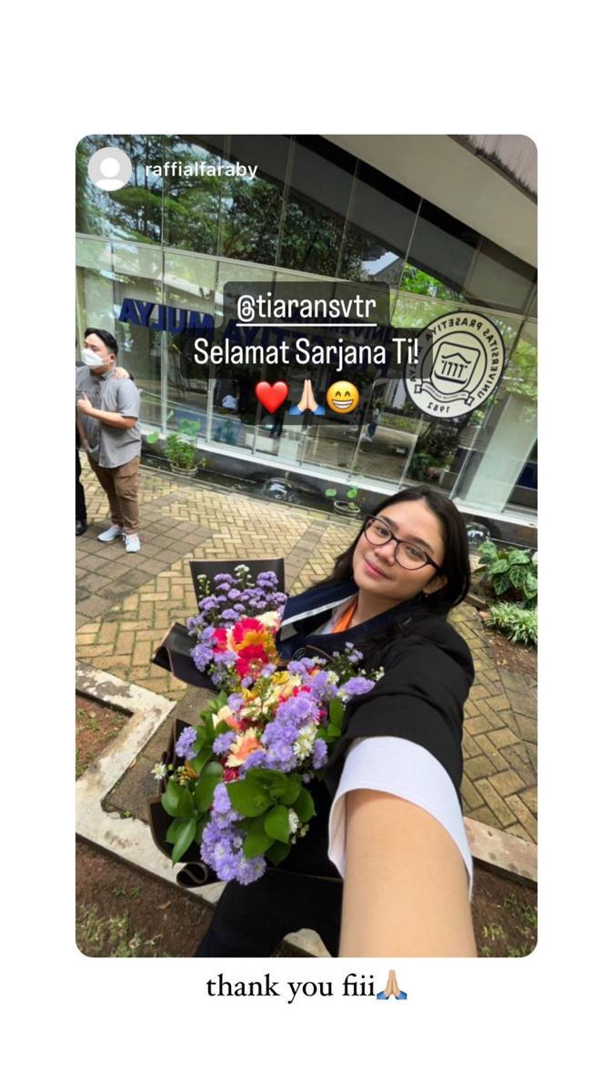 potret kelulusan Tiara Savitri (instagram.com/tiaransvtr)