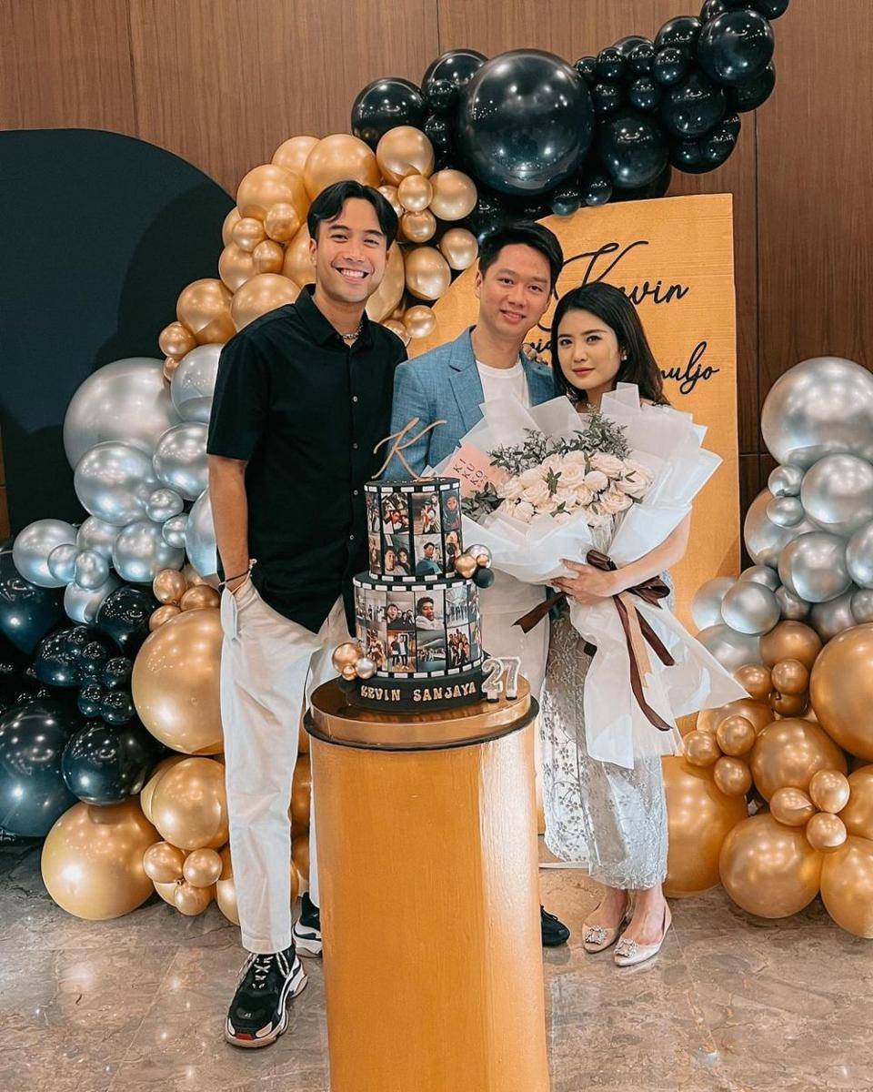 potret Vidi Aldiano bareng sahabat (instagram.com/vidialdiano)