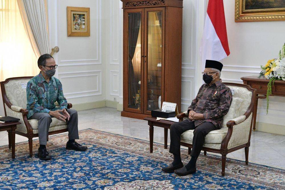 Wakil Presiden Ma'ruf Amin bertemu dengan jajaran Dewan Komisaris OJK di Istana Wapres (dok. Sekretariat Presiden)