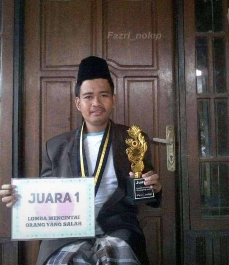 juara 1 lomba absurd (facebook.com/fazri_nolep)