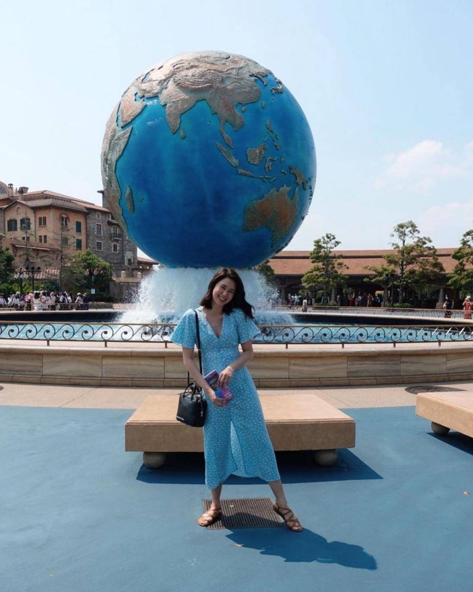 Koleksi dress Laura Basuki (instagram.com/laurabas)