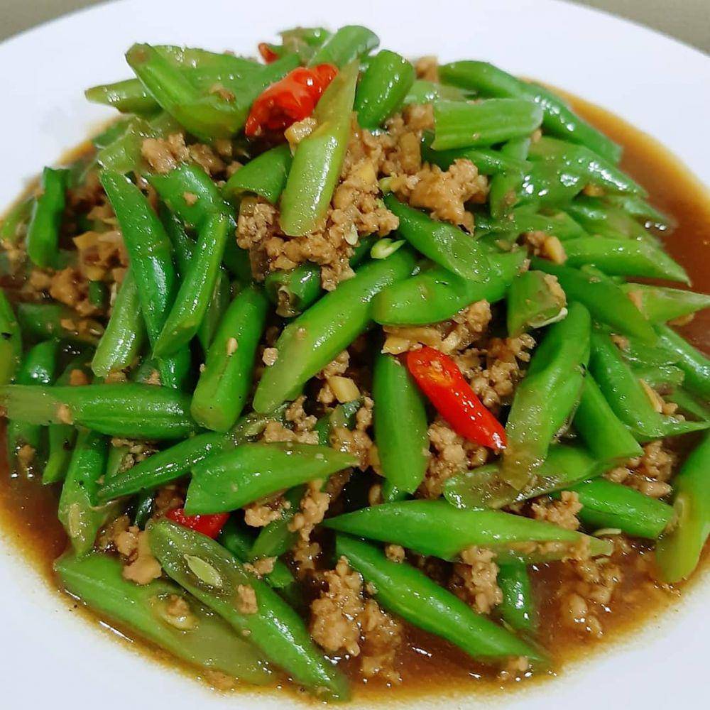 Tumis buncis ayam cincang (instagram.com/linasutiono)
