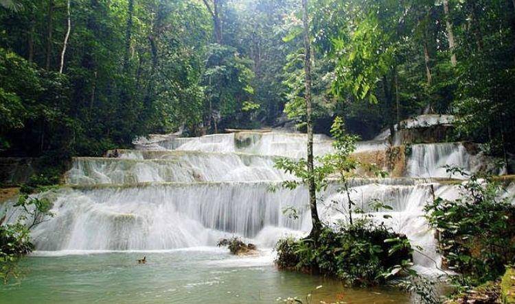 Air Terjun Moramo (instagram.com/dunialoka.id)