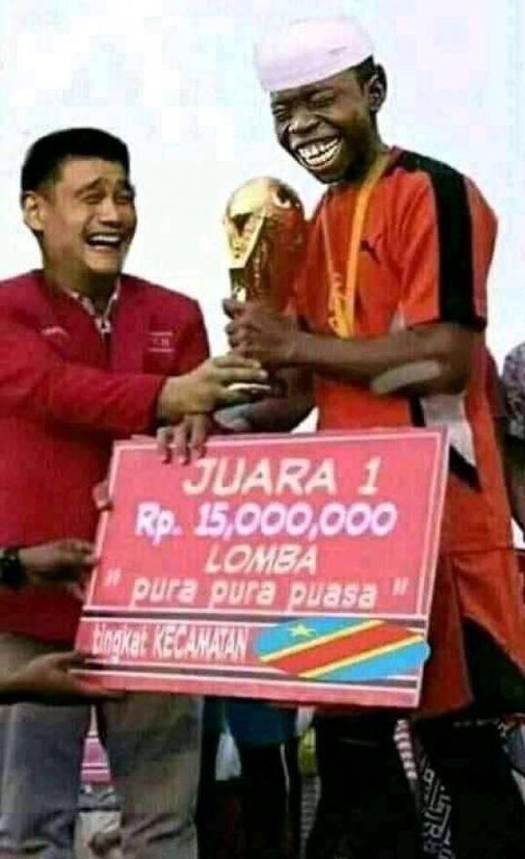 juara 1 lomba absurd (instagram.com/piyes.an)