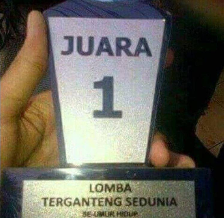 juara 1 lomba absurd (instagram.com/komersial.beract)