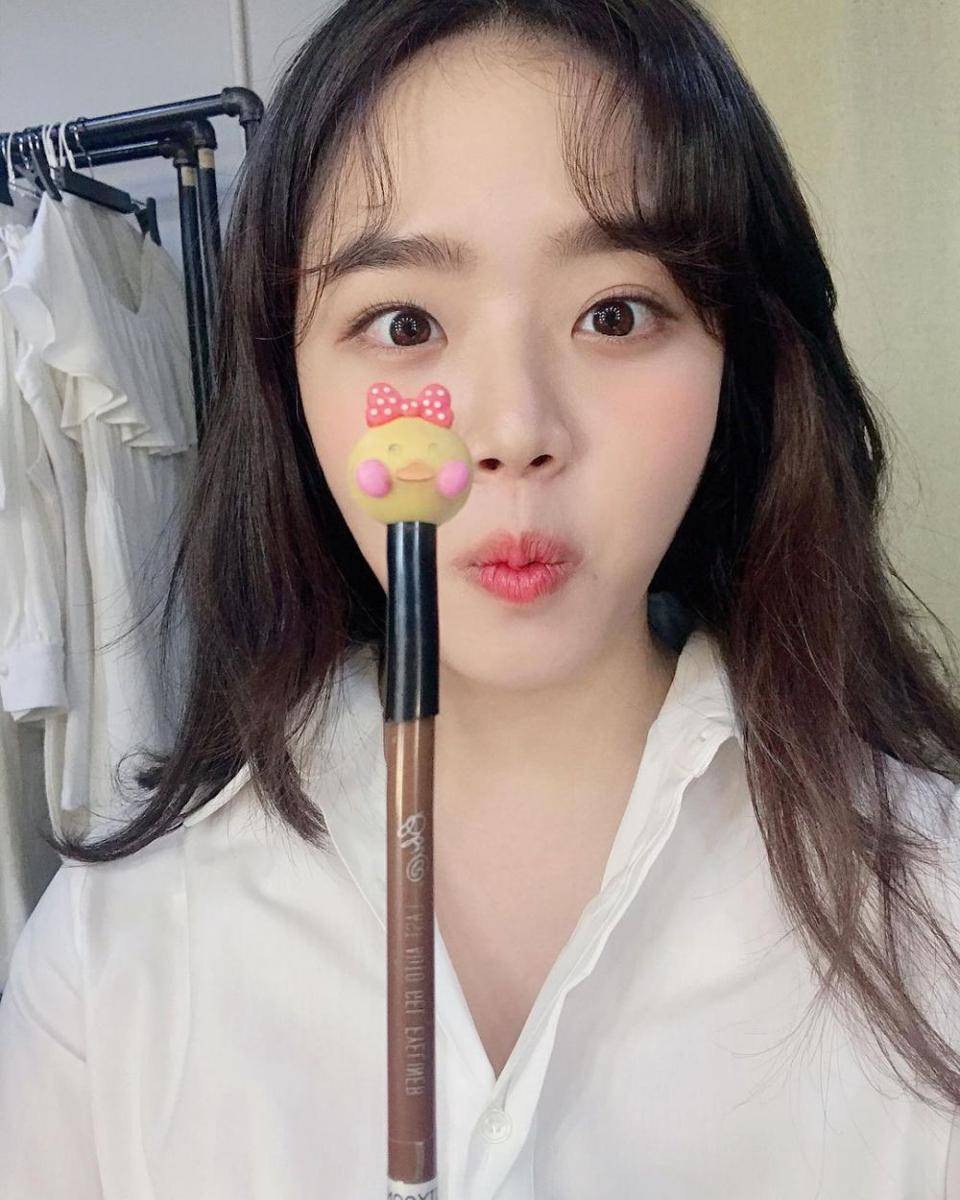 Kim Hyang Gi (instagram.com/kimsmell1)