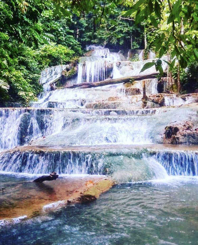 Air Terjun Moramo (instagram.com/kusti_whu)