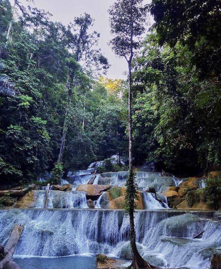 Air Terjun Moramo (instagram.com/wisatasombori)