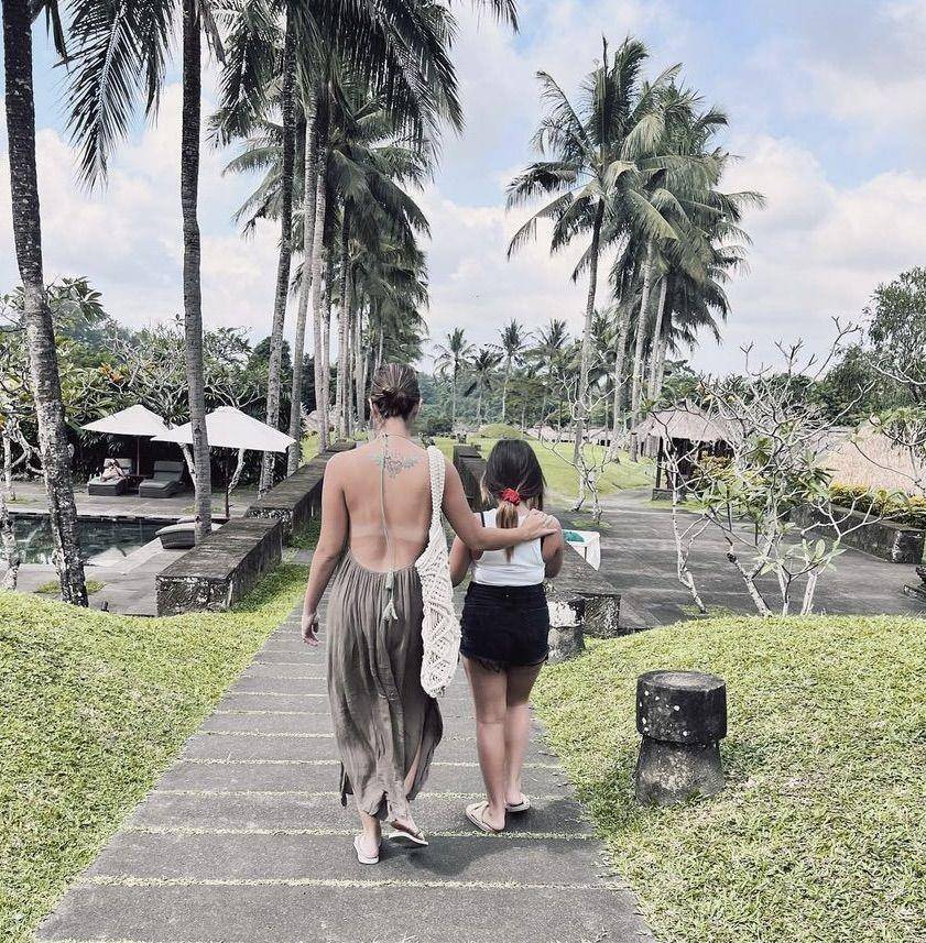 Nia Ramadhani dan Mikhayla (instagram.com/ramadhaniabakrie)