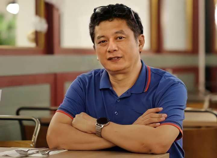Lama Tak Terlihat, 9 Potret Terbaru Iszur Muchtar yang Awet Muda