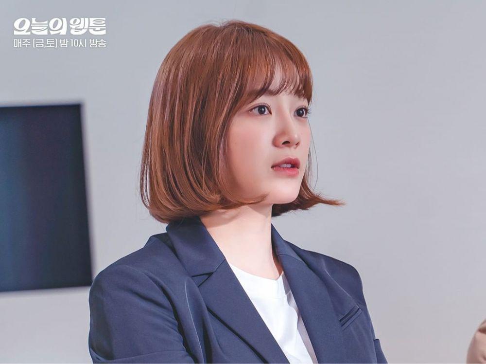 9 Harga Fashion Outfit Kim Se Jeong dalam Drama Today's Webtoon