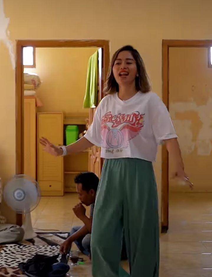 potret rumah Farida Nurhan di kampung (instagram.com/farida.nurhan)