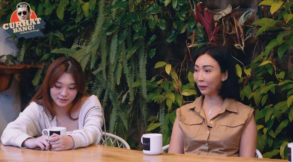 potret Livy Renata di podcast Denny Sumargo (youtube.com/CURHAT BANG Denny Sumargo)