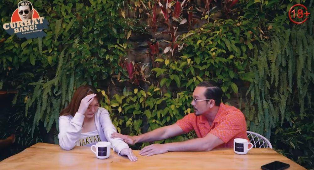 potret Livy Renata di podcast Denny Sumargo (youtube.com/CURHAT BANG Denny Sumargo)