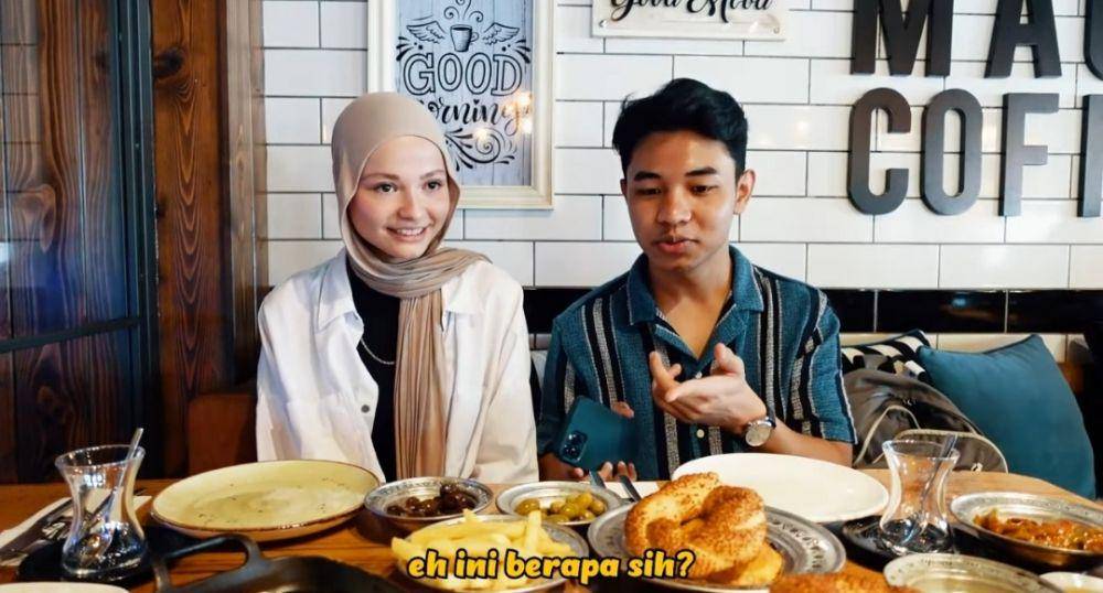 potret Fiki Naki bertemu teman Ome TV di Turki (youtube.com/Fiki Naki)