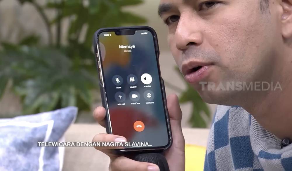 nama kontak Gigi di ponsel Raffi (youtube.com/TRANS7Official)