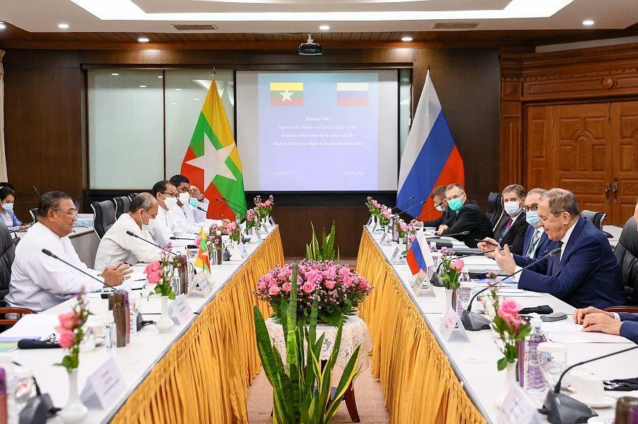 Pertemuan Menlu Rusia dengan Menlu Myanmar. (dok. Twitter Kemlu Rusia)
