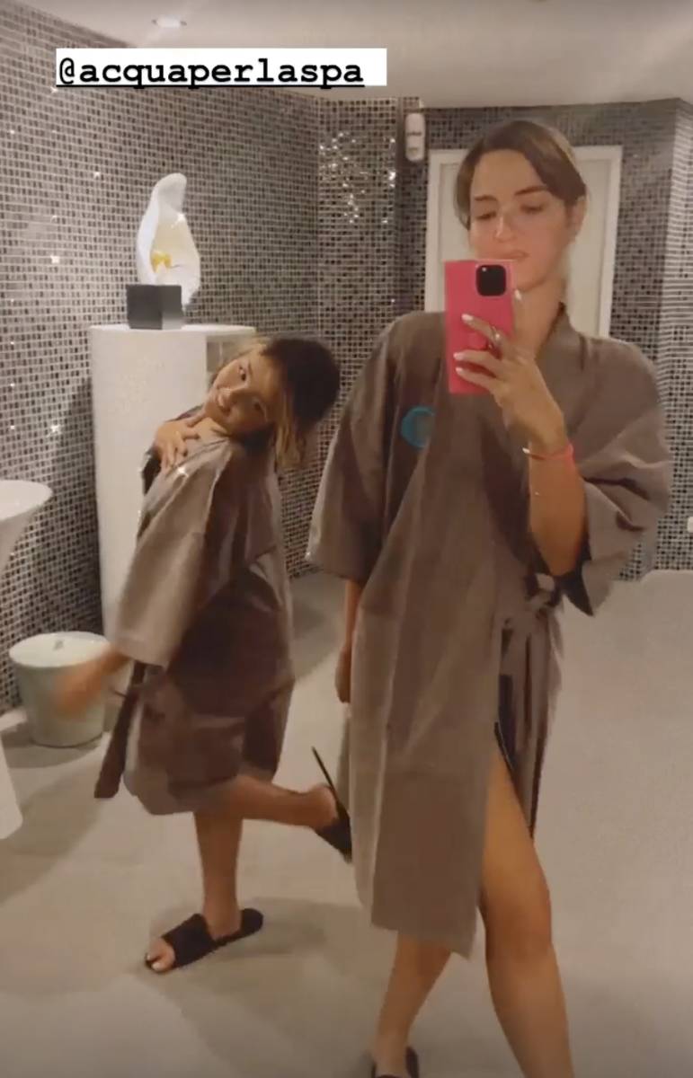 Nia Ramadhani dan Mikhayla (instagram.com/ramadhaniabakrie)