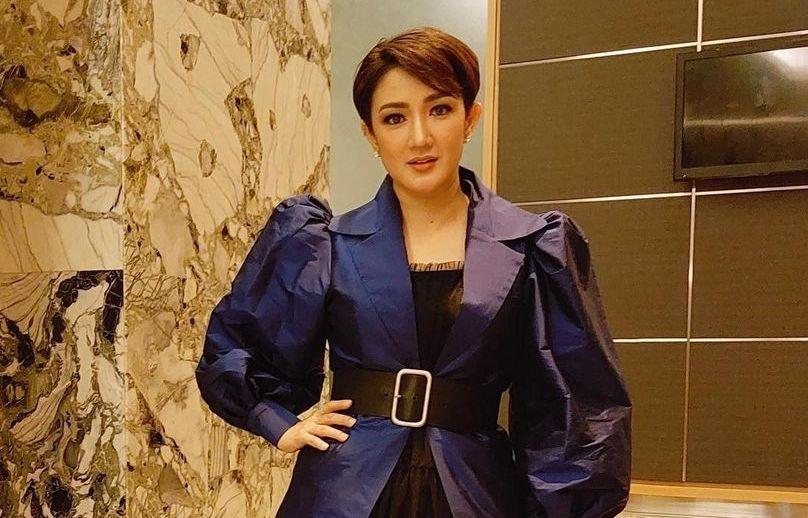 9 Potret Terbaru Melly Mono eks Vokalis SHE yang Jarang Disorot
