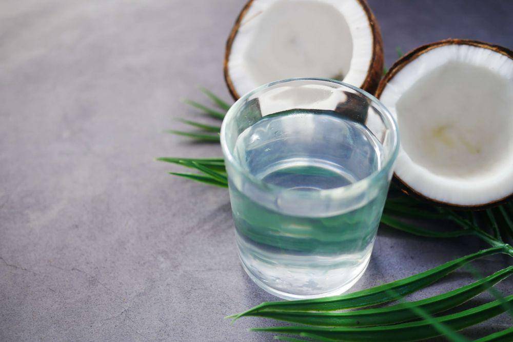 ilustrasi air kelapa (unsplash.com/Towfiqu barbhuiya)