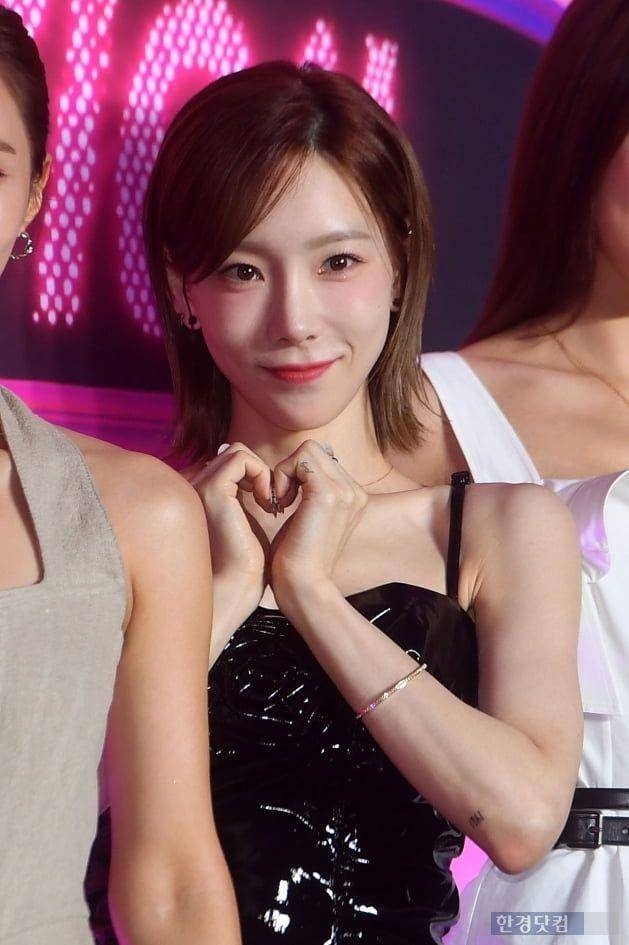 potret Taeyeon SNSD di konferensi pers album FOREVER 1 pada Jumat (5/8/2022) di Seoul, Korea Selatan. (hankyung.com/Kim Soo Young))