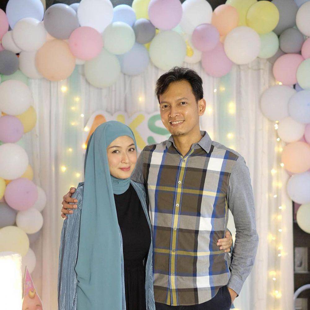 Fedi Nuril dan istri (instagram.com/fedinuril)