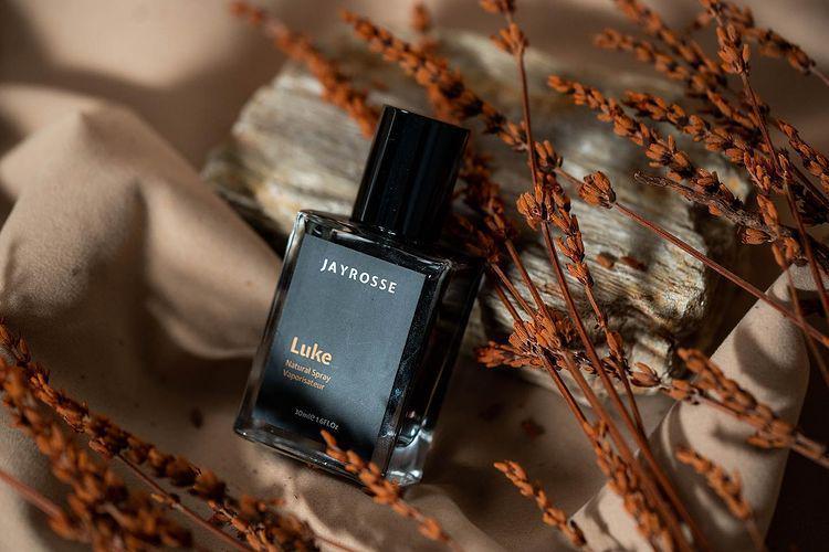 5 Rekomendasi Parfum Brand Lokal untuk Cowok di Bawah Rp100 Ribu
