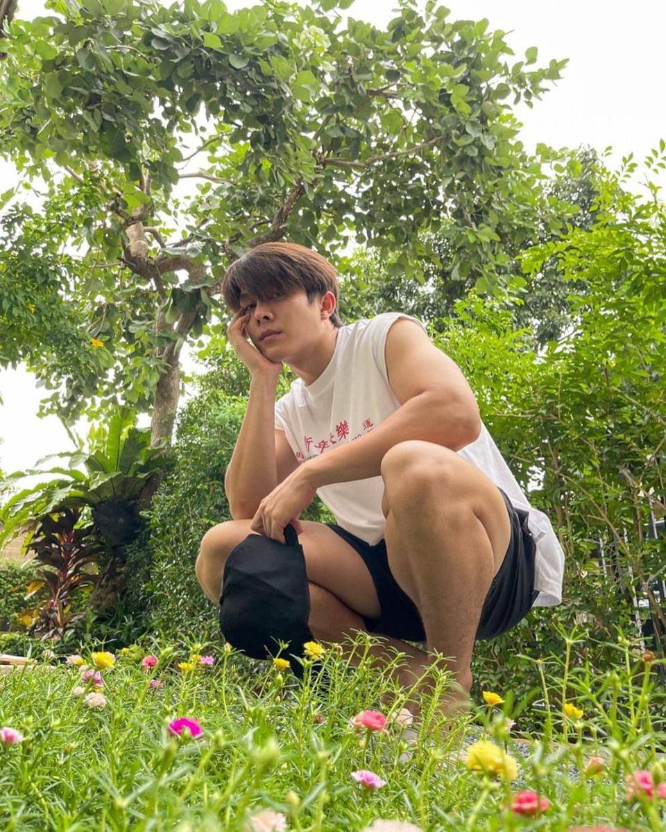 OOTD nuansa putih ala Bas Asavapatr (instagram.com/basvpr_)