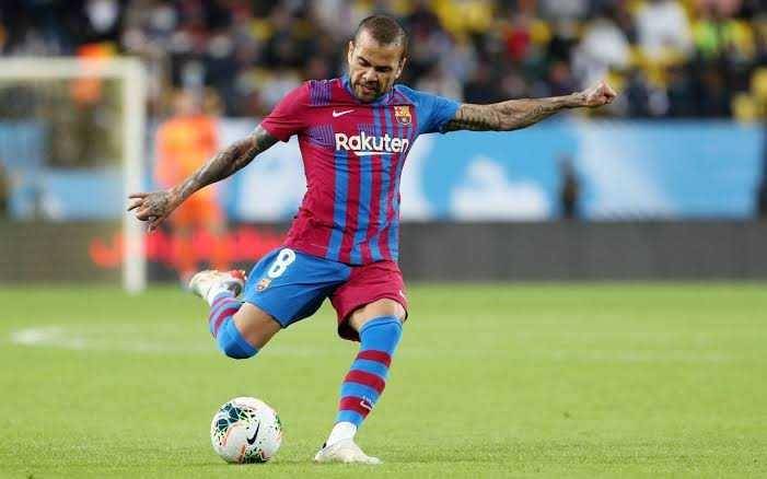 Dani Alves (fcbarcelona.com)
