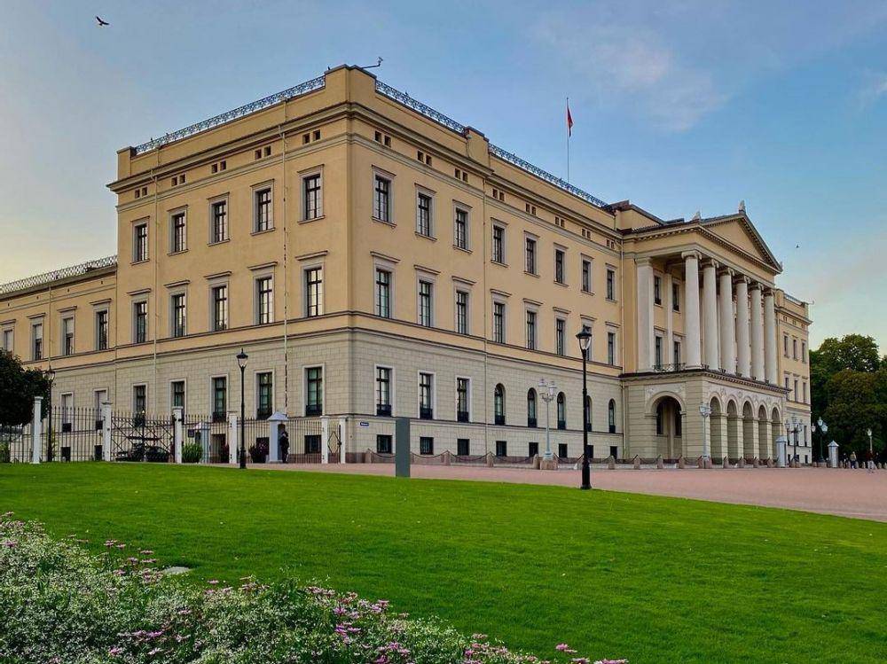 potret Oslo Royal Palace (instagram.com/goryadry)