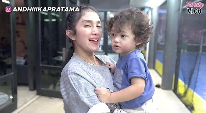 momen playdate Baby Ameena dan Saka (youtube.com/Ussy Andhika Official)