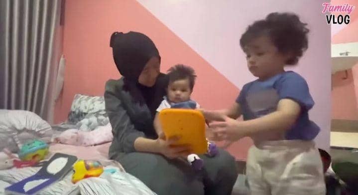 momen playdate baby Ameena dan Saka (youtube.com/Ussy Andhika Official)