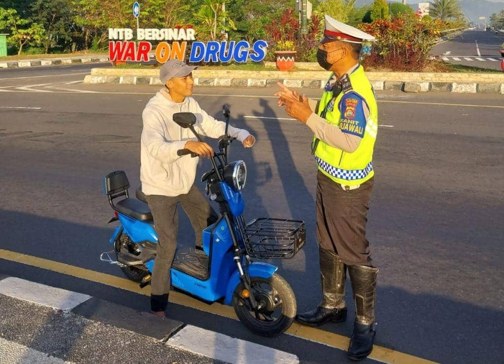 Polres Lombok Barat Akan Tindak Pemakai Sepeda Listrik di Jalan Raya