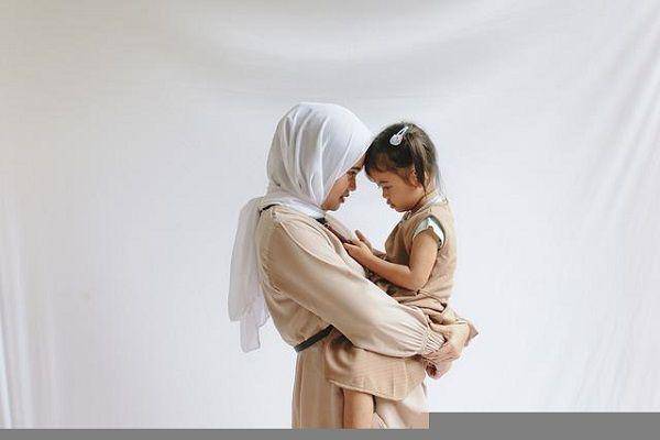 ilustrasi anak dan ibu (pixabay.com/iqbalnuril)