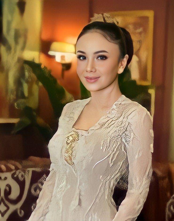 Yuni Shara dan kebaya (instagram.com/yunishara36)