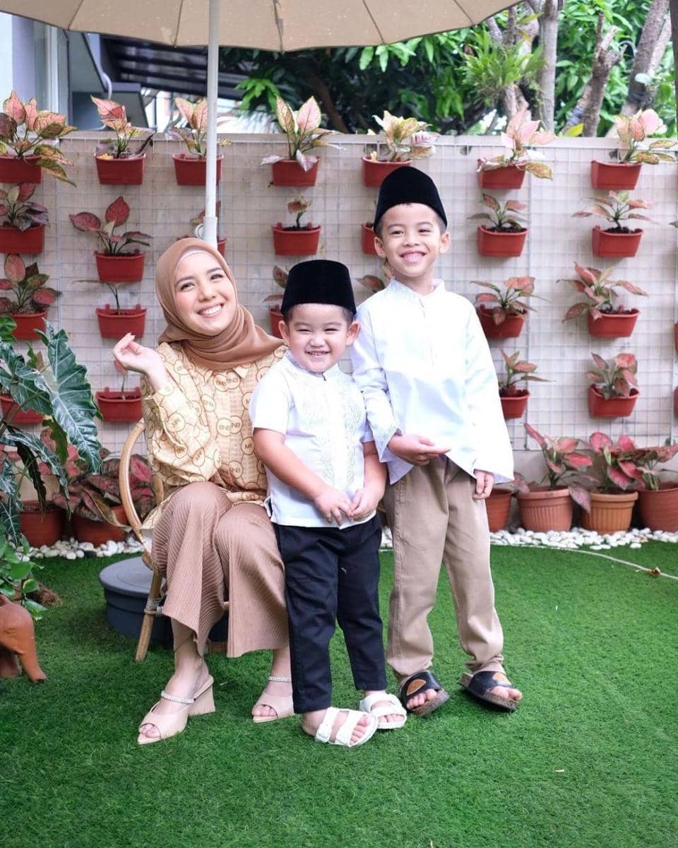 Tya Ariestya dan buah hati (instagram.com/tya_ariestya)