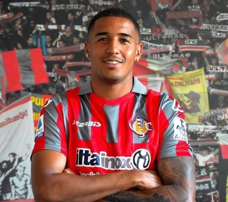 Charles Pickel saat resmi bergabung dengan US Cremonese. (instagram.com/charlespickel)