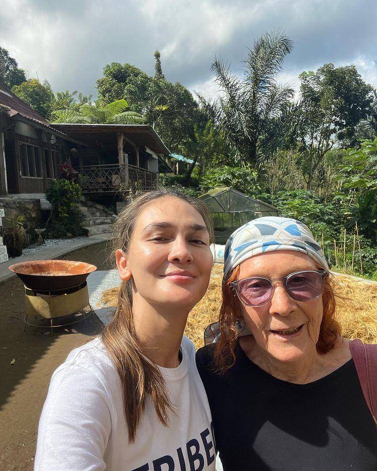 Luna Maya dan sang mama (instagram.com/lunamaya)