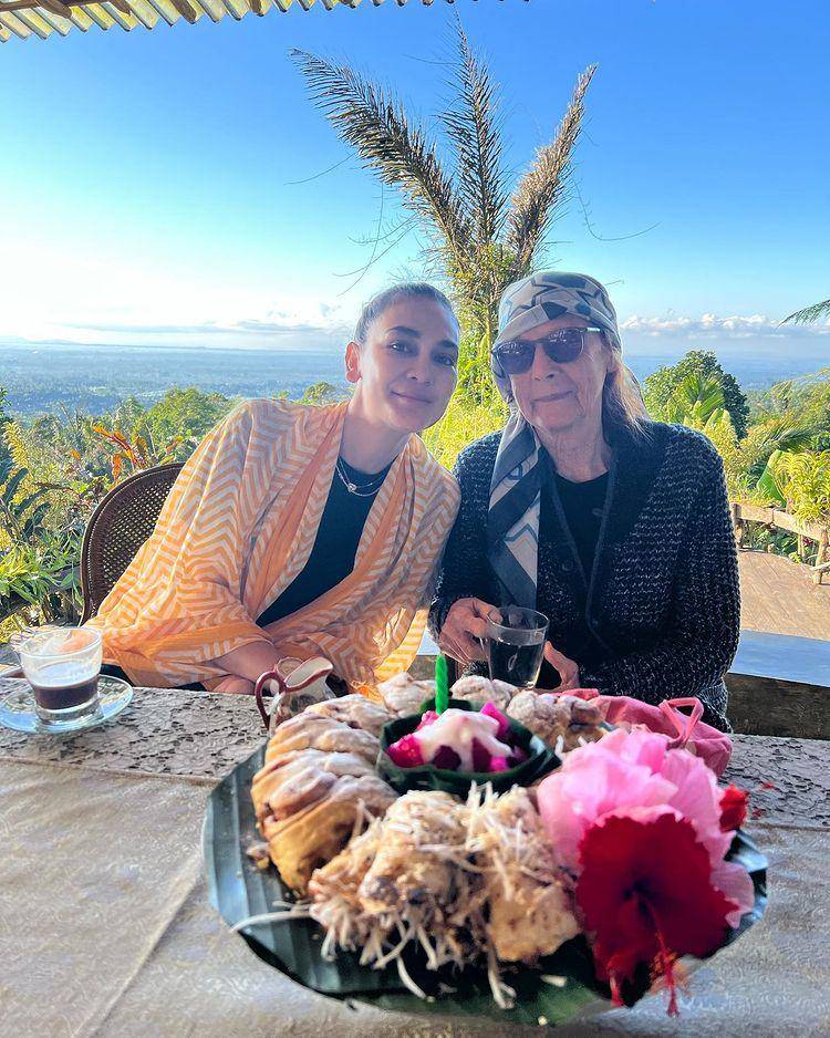 Luna Maya dan sang mama (instagram.com/lunamaya)