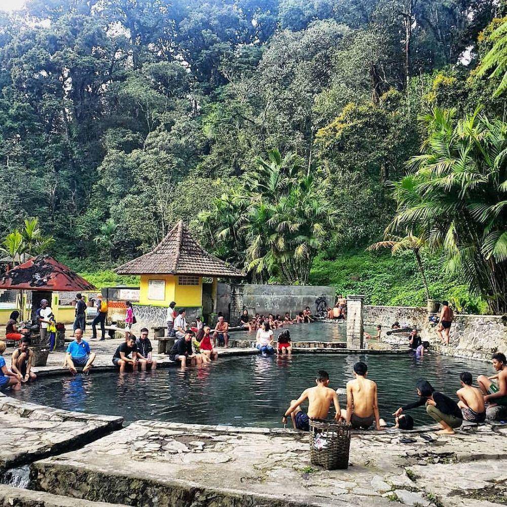 Pemandian Air Panas Cangar. (instagram.com/jatimpunyacerita)