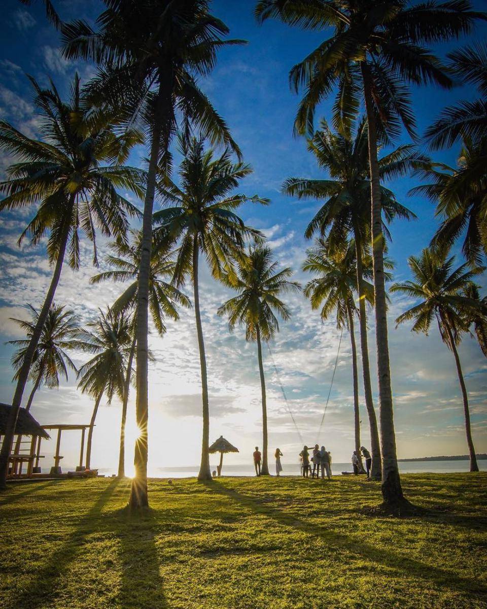 potret Pantai Sunari (instagram.com/imran_azura)