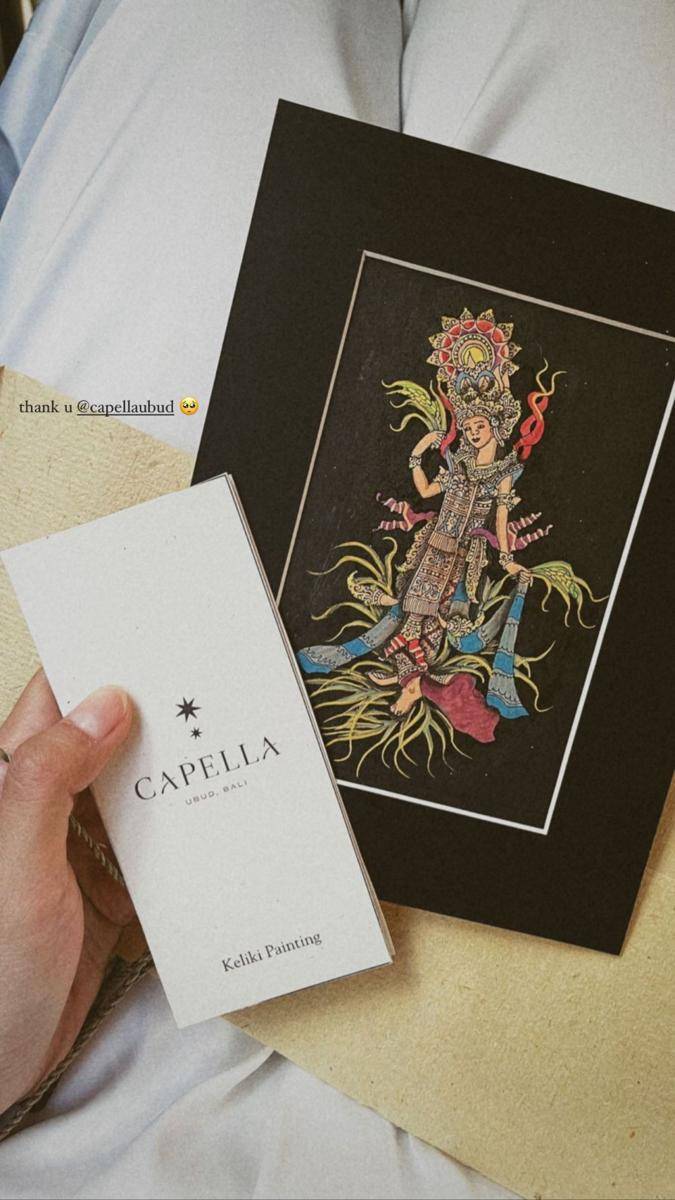 Anya Geraldine melukat (Instagram.cpm/anyageraldine/)
