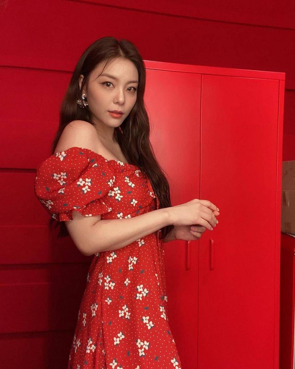 Ailee (instagram.com/aileeonline)
