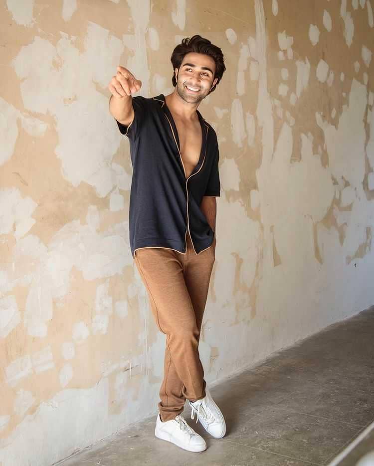 Aadar Jain (instagram.com/aadarjain)