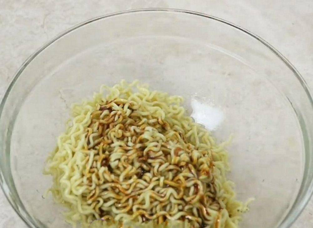 ilustrasi membuat mie goreng jawa (instagram.com/echi_raffani)