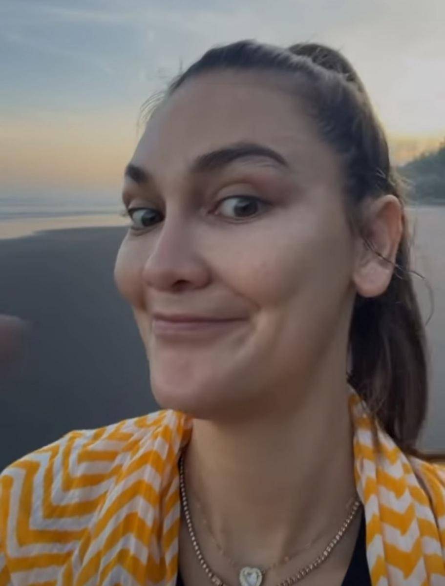 Luna Maya (instagram.com/lunamaya)