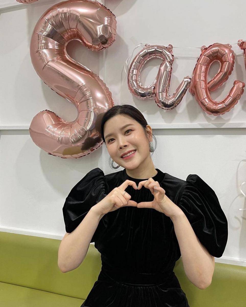 LYn (instagram.com/lovelyn_i)