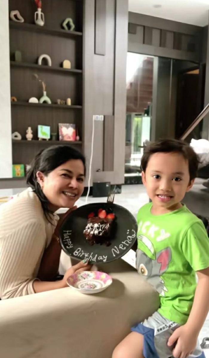 Potret ulang tahun orang tua Rachel Vennya. Instagram.com/vienstasman